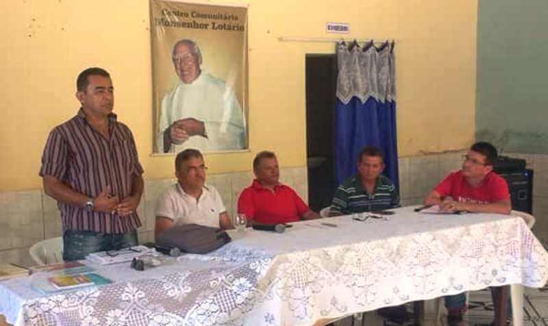 Prefeitura de Pedro II e moradores da Comunidade Palmeira dos Soares discutem implantação de coleta do lixo