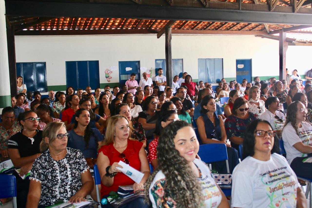 Jornada pedagógica motiva professores em Palmeirais - Imagem 2