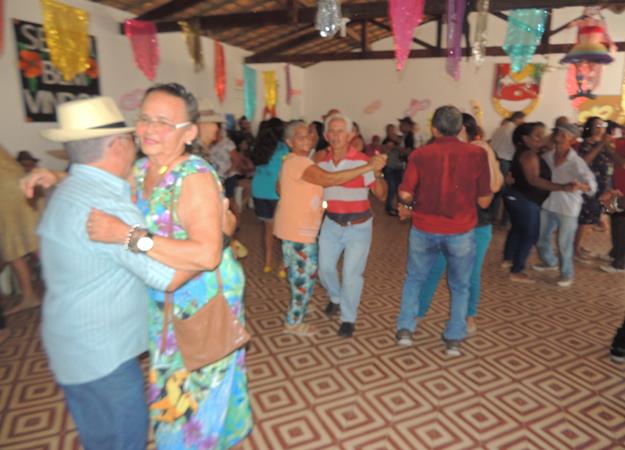 Prefeitura de Pedro II promove carnaval do idoso pelo Serviço de Convivência e Fortalecimento de Vínculos  - Imagem 20