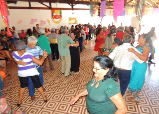 Prefeitura de Pedro II promove carnaval do idoso pelo Serviço de Convivência e Fortalecimento de Vínculos  - Imagem 3
