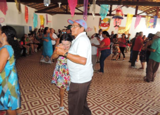 Prefeitura de Pedro II promove carnaval do idoso pelo Serviço de Convivência e Fortalecimento de Vínculos  - Imagem 8
