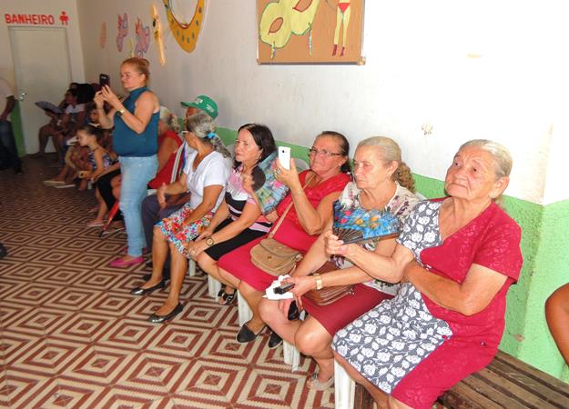 Prefeitura de Pedro II promove carnaval do idoso pelo Serviço de Convivência e Fortalecimento de Vínculos  - Imagem 16