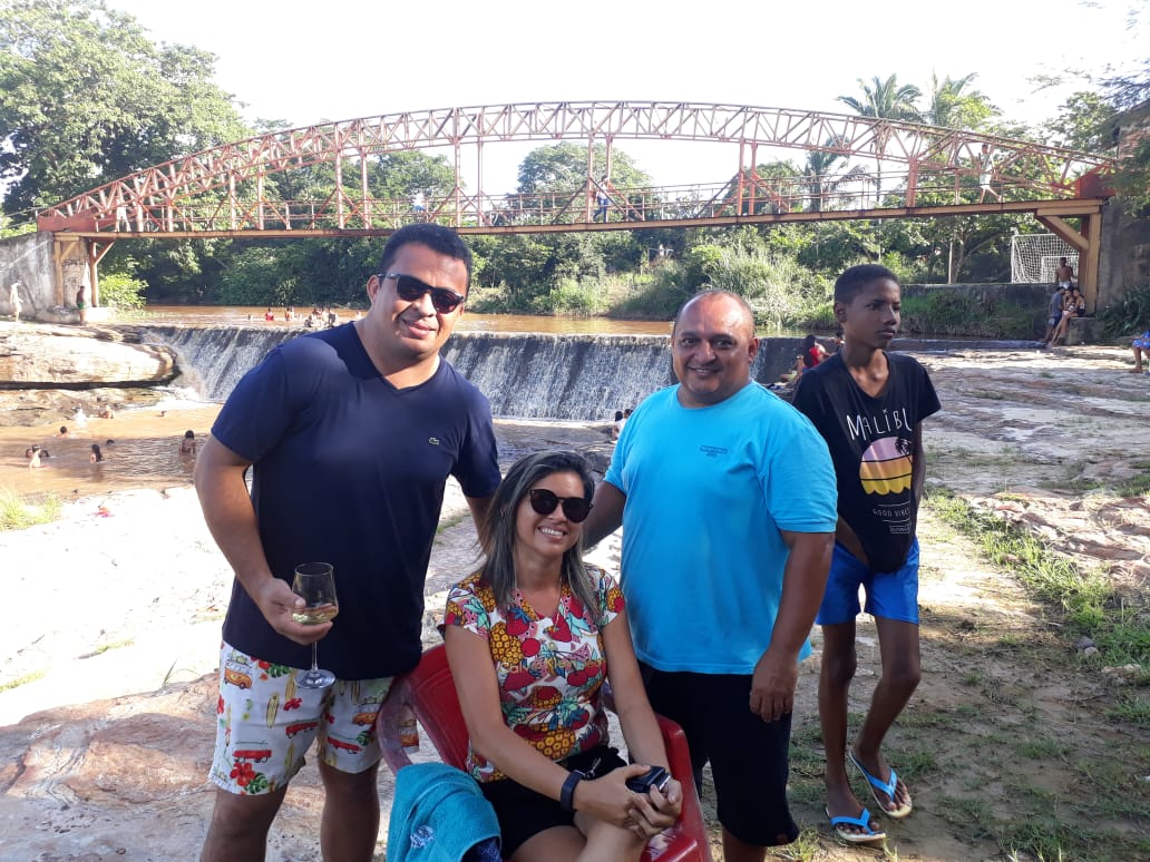 População aproveita às águas do Balneário Natal e faz à festa  - Imagem 2