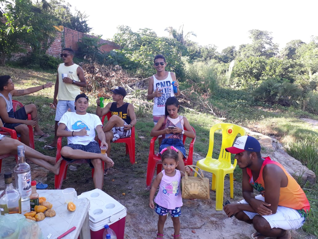 População aproveita às águas do Balneário Natal e faz à festa  - Imagem 5