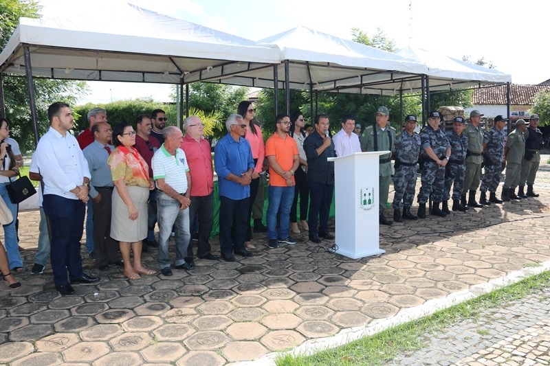 Entrega de duas viaturas novas para o 18º Batalhão da Polícia Militar, na cidade de Água Branca - Imagem 9