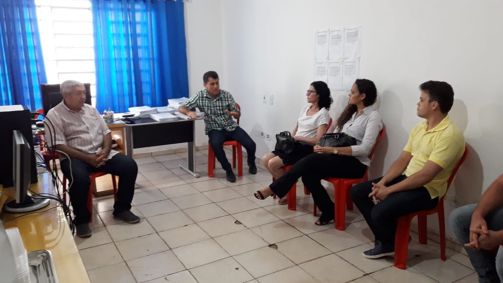 Prefeitura da posse a cinco novos celetistas em Dom Expedito Lopes - Imagem 18