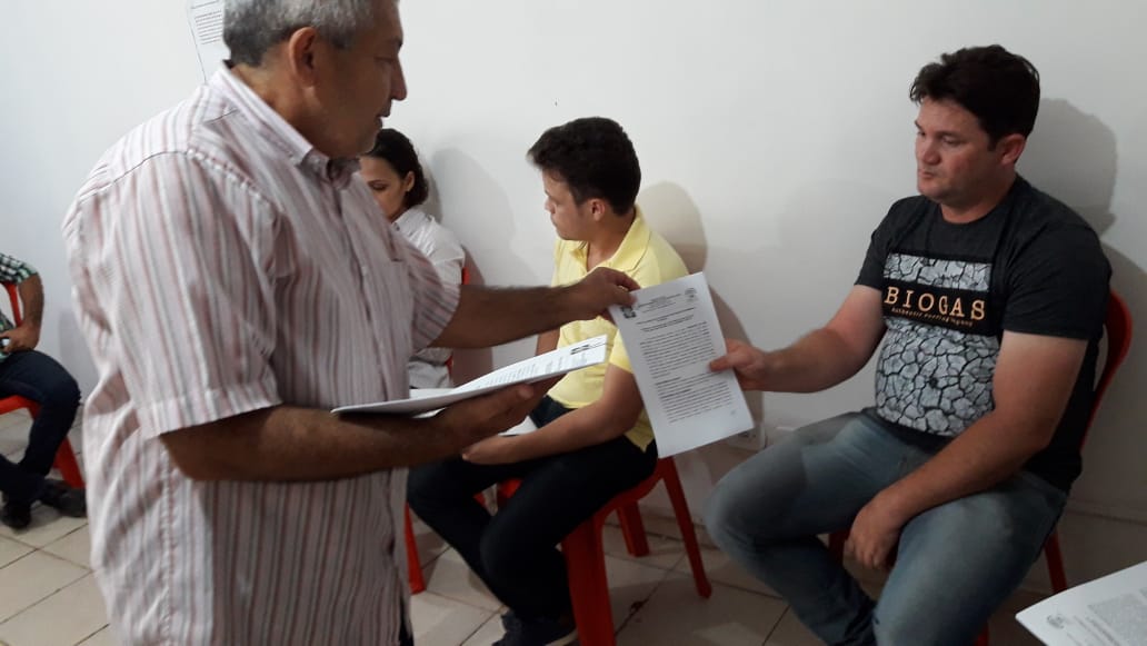 Prefeitura da posse a cinco novos celetistas em Dom Expedito Lopes - Imagem 8