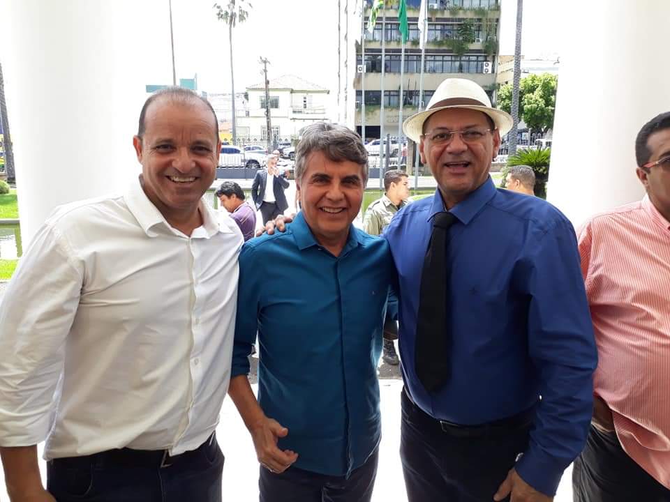 Prefeito João Luiz prestigia posse de novos secretários em Kanark - Imagem 4