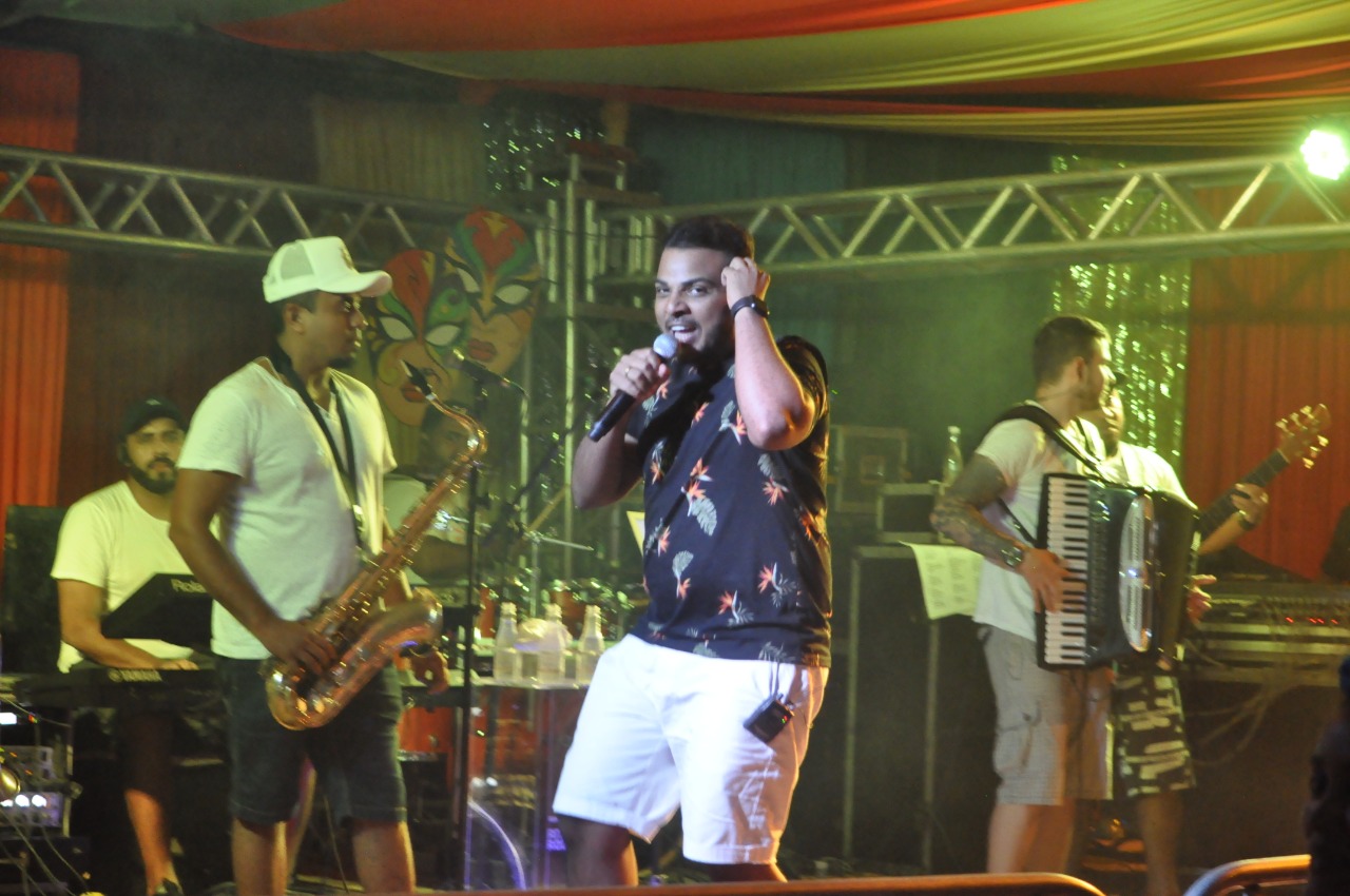 Confirmado. Primeira noite confirma a tradição de melhor carnaval do Médio Parnaíba   - Imagem 1