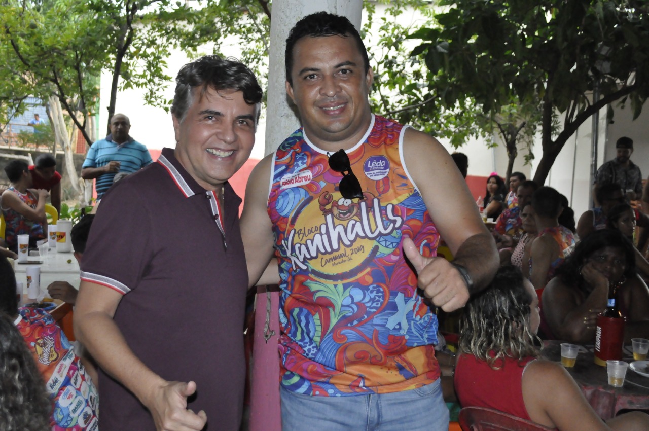 Prefeito João Luiz prestigia evento de bloco no Balneário Natal  - Imagem 2