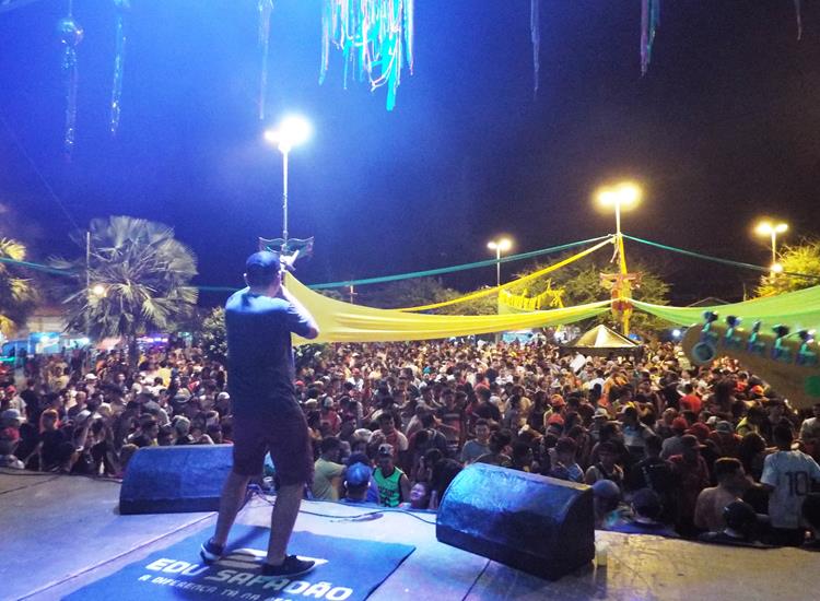 Público lota e se despede do carnaval 2019 ao som de Amor a 1000 e Edu Safadão  - Imagem 34