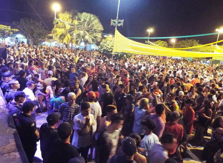 Público lota e se despede do carnaval 2019 ao som de Amor a 1000 e Edu Safadão  - Imagem 48