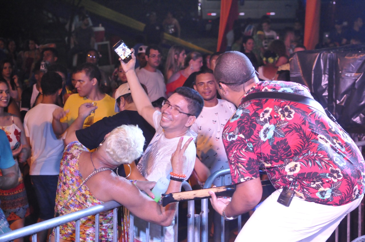 Prefeito João Luiz festeja um Carnaval da paz e da alegria - Imagem 24