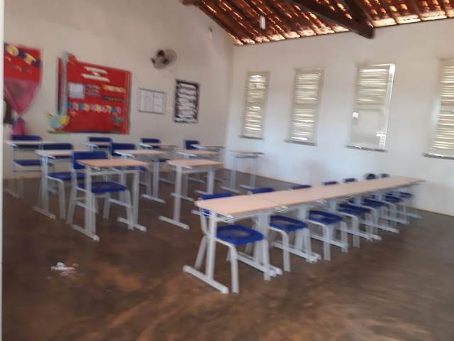 Secretaria Mun de Educação de Dom Expedito Lopes adquire novas mesas e cadeiras escolares - Imagem 11