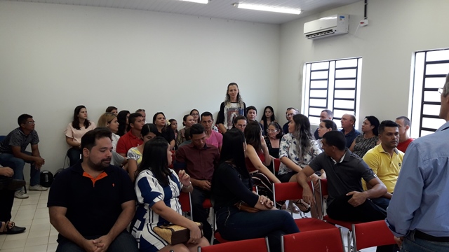 Servidores aprovados em Teste Seletivo de Dom Expedito Lopes são empossados - Imagem 37