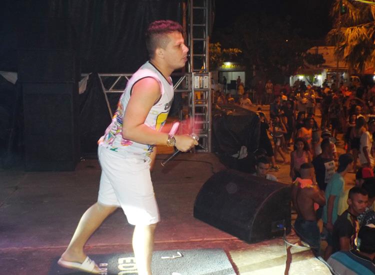 Público lota e se despede do carnaval 2019 ao som de Amor a 1000 e Edu Safadão  - Imagem 56