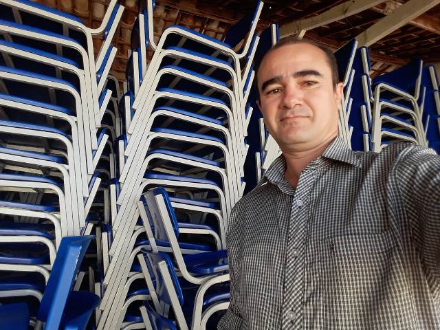 Secretaria Mun de Educação de Dom Expedito Lopes adquire novas mesas e cadeiras escolares - Imagem 12