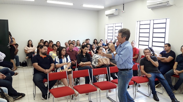 Servidores aprovados em Teste Seletivo de Dom Expedito Lopes são empossados - Imagem 49