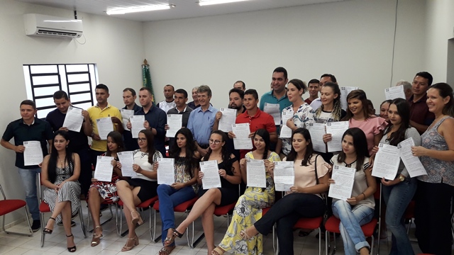 Servidores aprovados em Teste Seletivo de Dom Expedito Lopes são empossados - Imagem 53