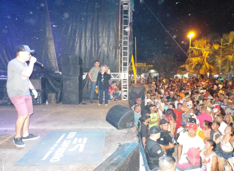 Público lota e se despede do carnaval 2019 ao som de Amor a 1000 e Edu Safadão  - Imagem 40