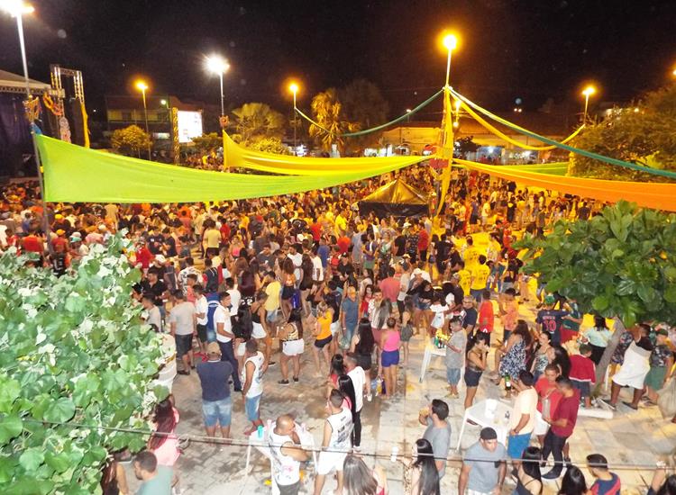 Público lota e se despede do carnaval 2019 ao som de Amor a 1000 e Edu Safadão  - Imagem 52