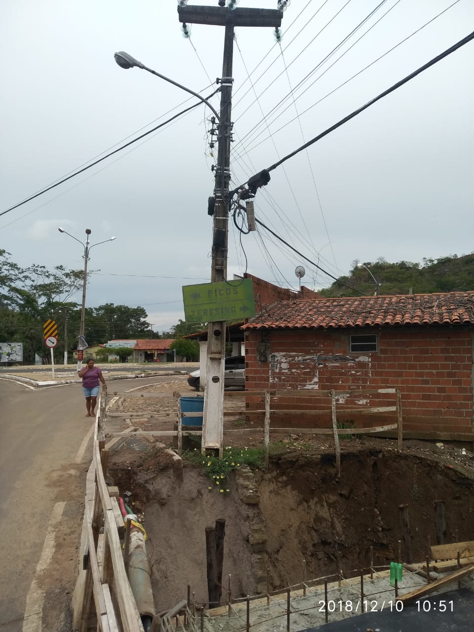 Para evitar tragédia prefeito cobra ação imediata da distribuidora de energia 