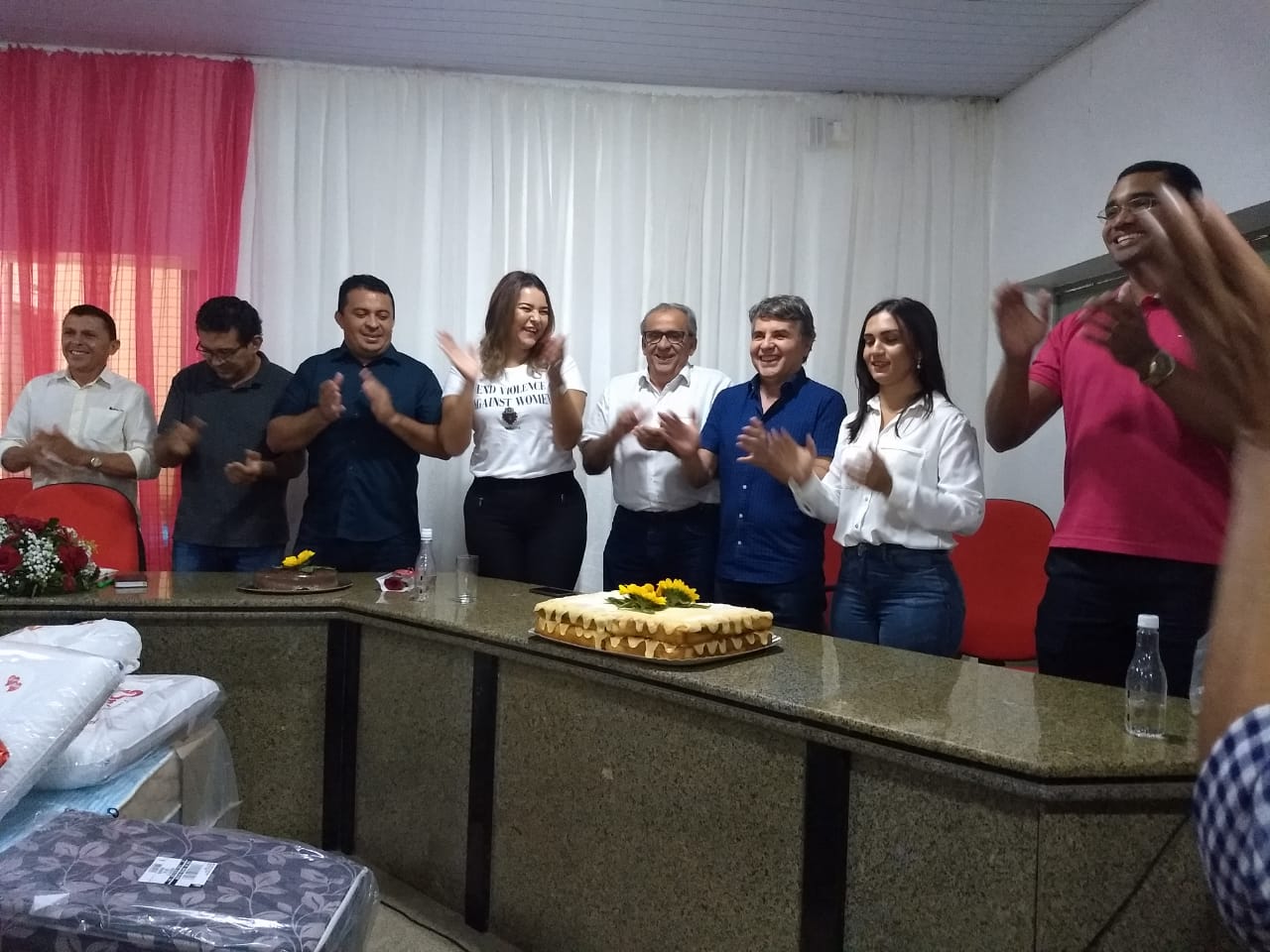 Vereadora festeja Dia Internacional da Mulher com festa e sorteio de vários brindes - Imagem 3