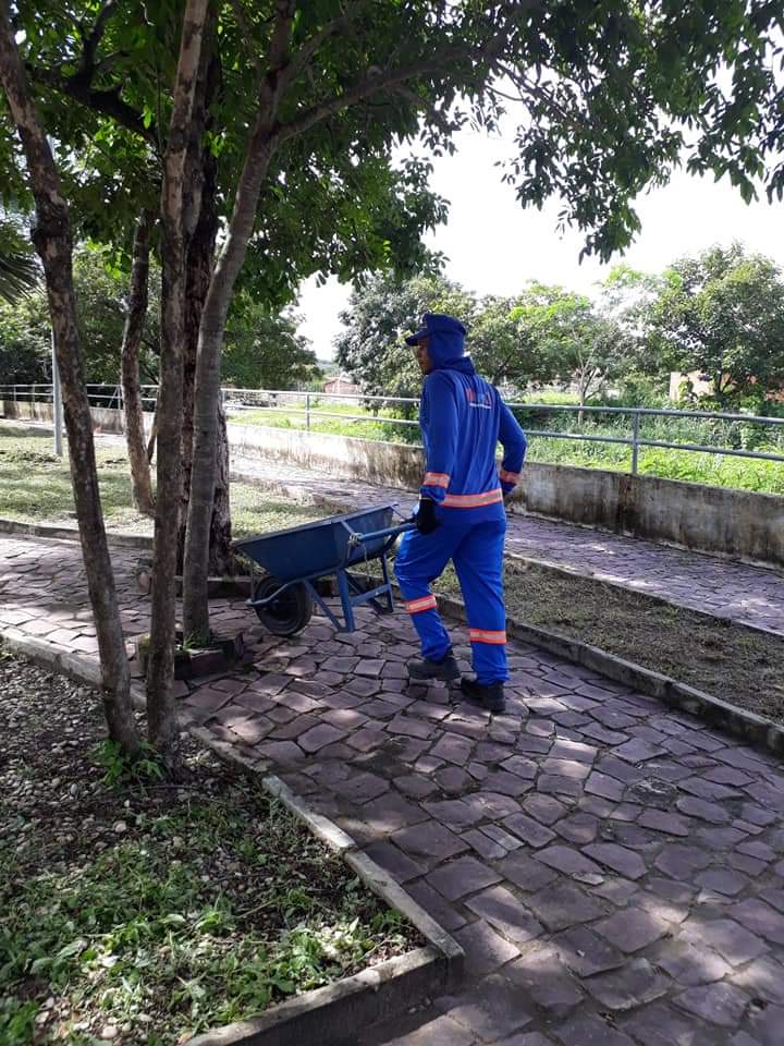 Prefeito João Luiz continua sua meta de cidade limpa 