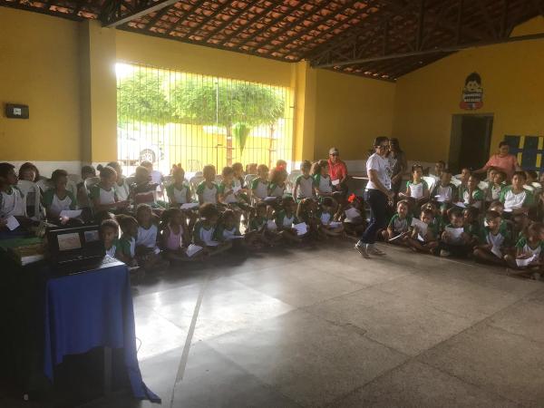 Alunos da rede municipal de ensino participam de palestra sobre a cidade de Santo Inácio  - Imagem 4