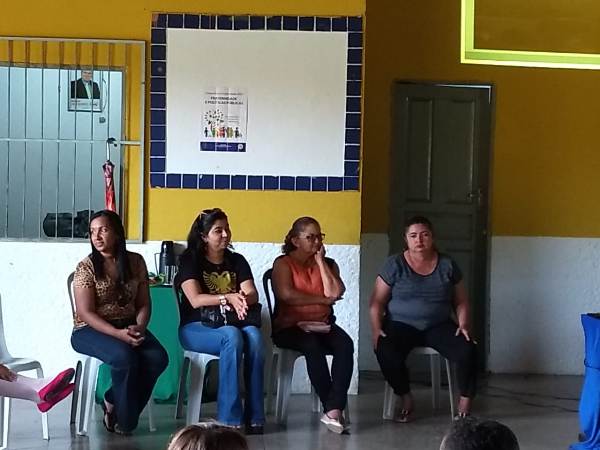 Alunos da rede municipal de ensino participam de palestra sobre a cidade de Santo Inácio  - Imagem 17