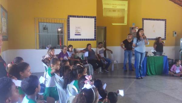 Alunos da rede municipal de ensino participam de palestra sobre a cidade de Santo Inácio  - Imagem 26