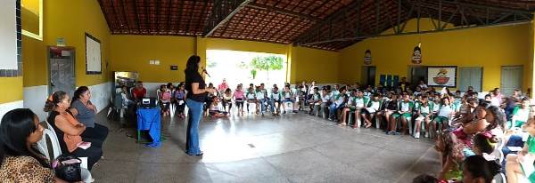 Alunos da rede municipal de ensino participam de palestra sobre a cidade de Santo Inácio  - Imagem 24