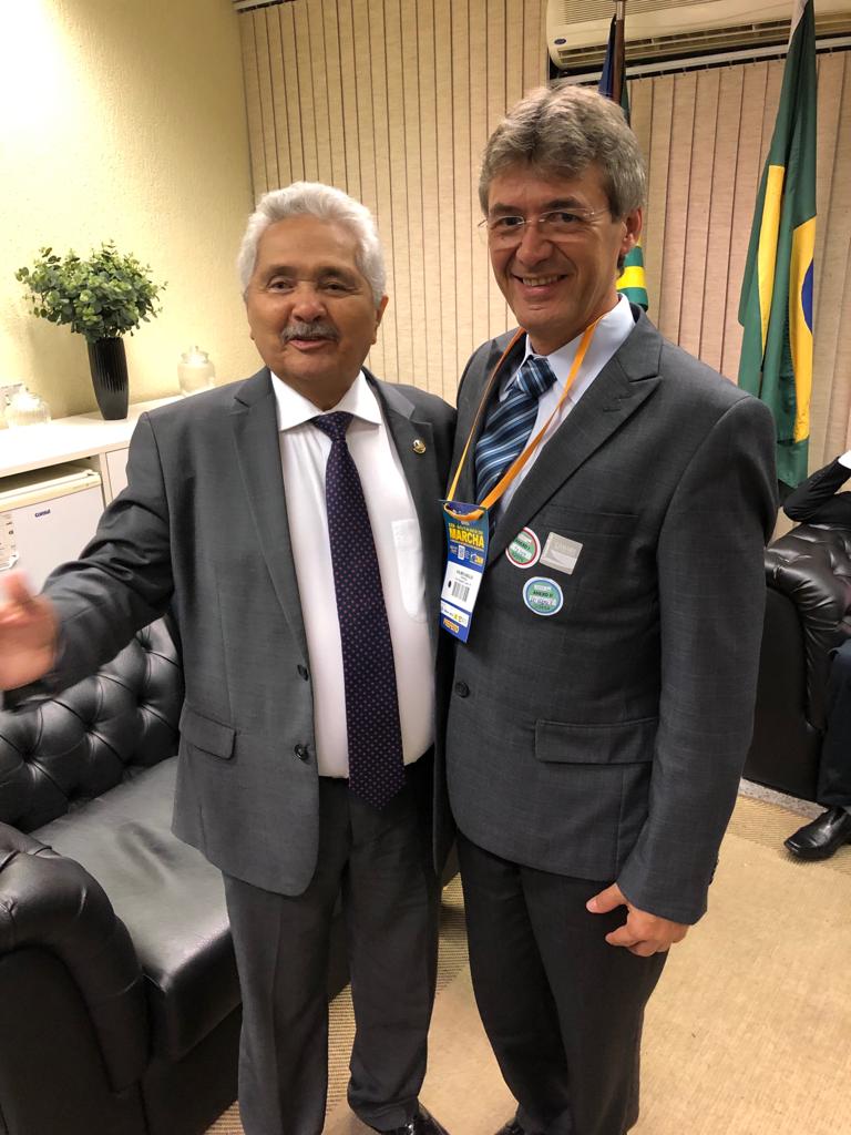 Prefeito Valmir Barbosa com Senador Elmano Ferrer