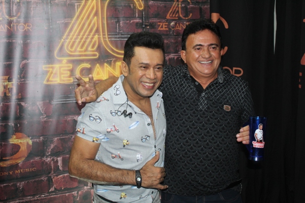 Show com Zé Cantor encerra programação de aniversário de Santo Inácio do Piauí - Imagem 49