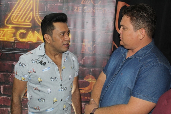 Show com Zé Cantor encerra programação de aniversário de Santo Inácio do Piauí - Imagem 46