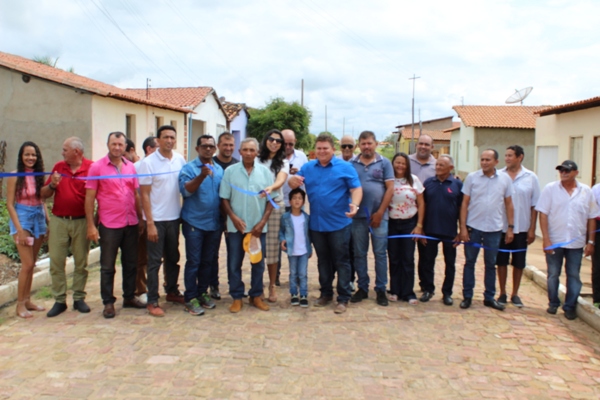 Prefeito entrega obras em Santo Inácio durante aniversário da cidade - Imagem 52