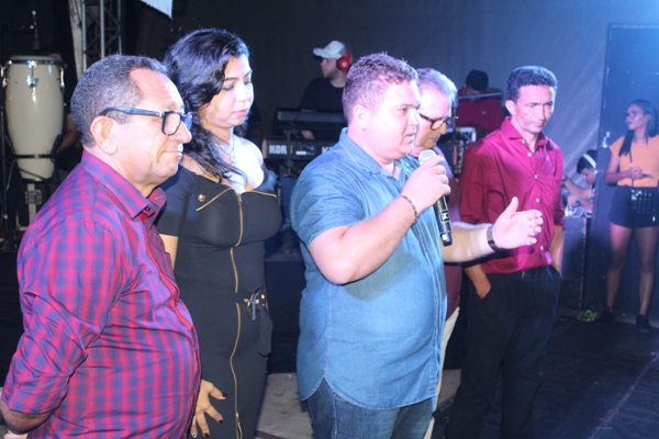 Show com Zé Cantor encerra programação de aniversário de Santo Inácio do Piauí - Imagem 36