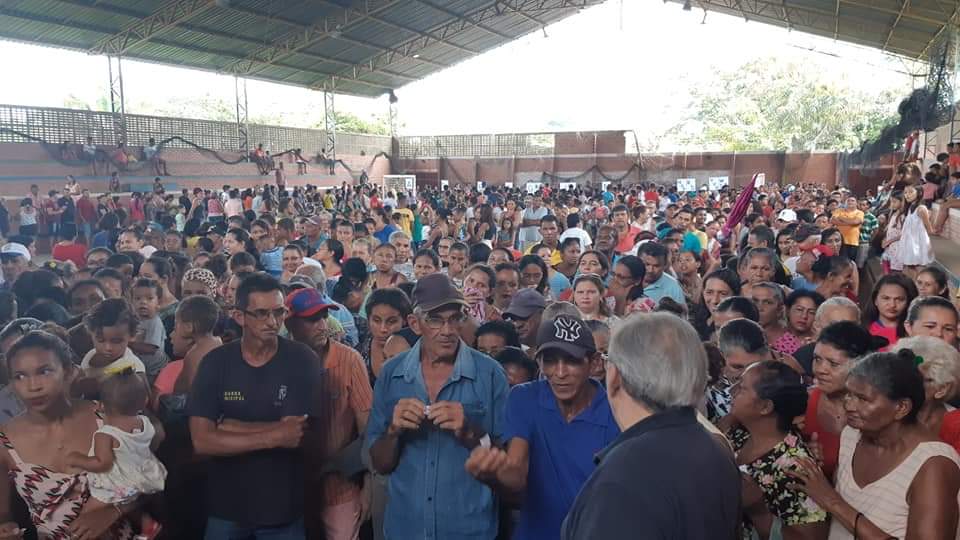 Prefeito faz entrega de pescado em todo município - Imagem 8