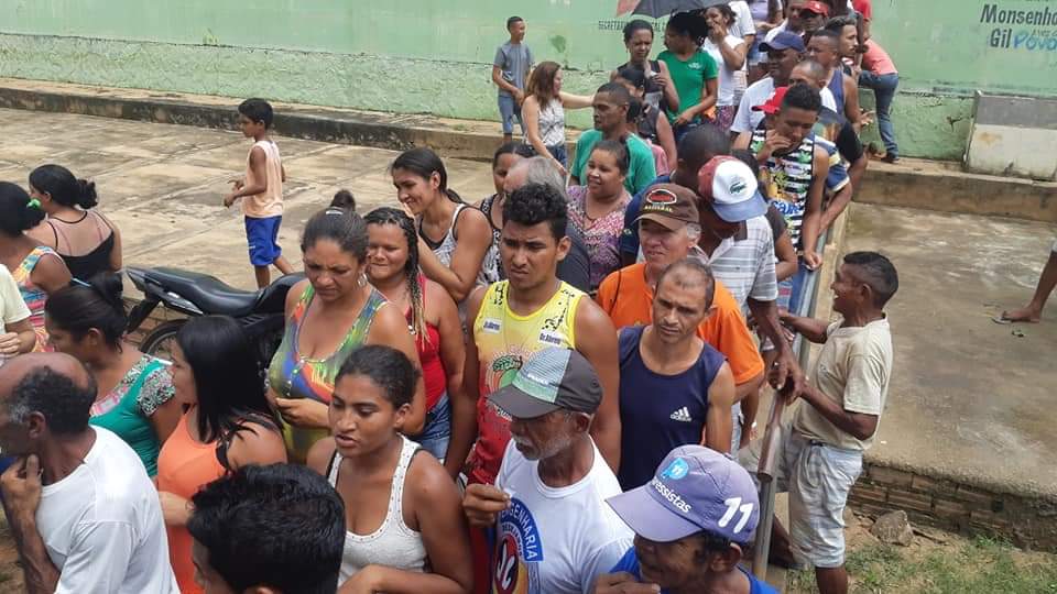 Prefeito faz entrega de pescado em todo município  - Imagem 14