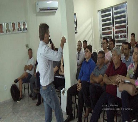 Prefeito Valmir Barbosa apresenta investimentos na Iluminação Pública e o alarmante déficit da COSIP em Dom Expedito Lopes