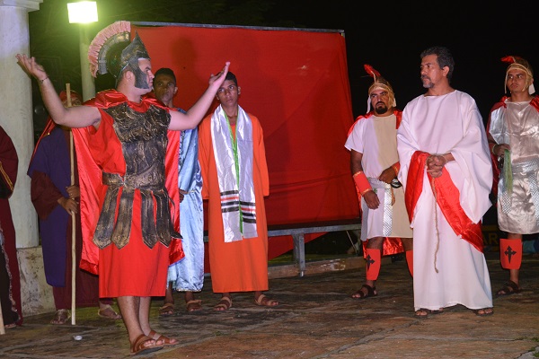 Via-Sacra: Paixão, Morte e Ressurreição de Jesus Cristo - Imagem 25