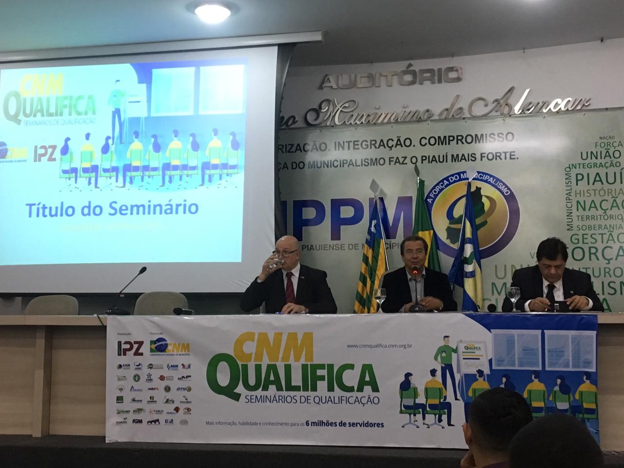 Equipe de Gestão de Água Branca participa de seminário sobre Captação de Recursos - Imagem 2