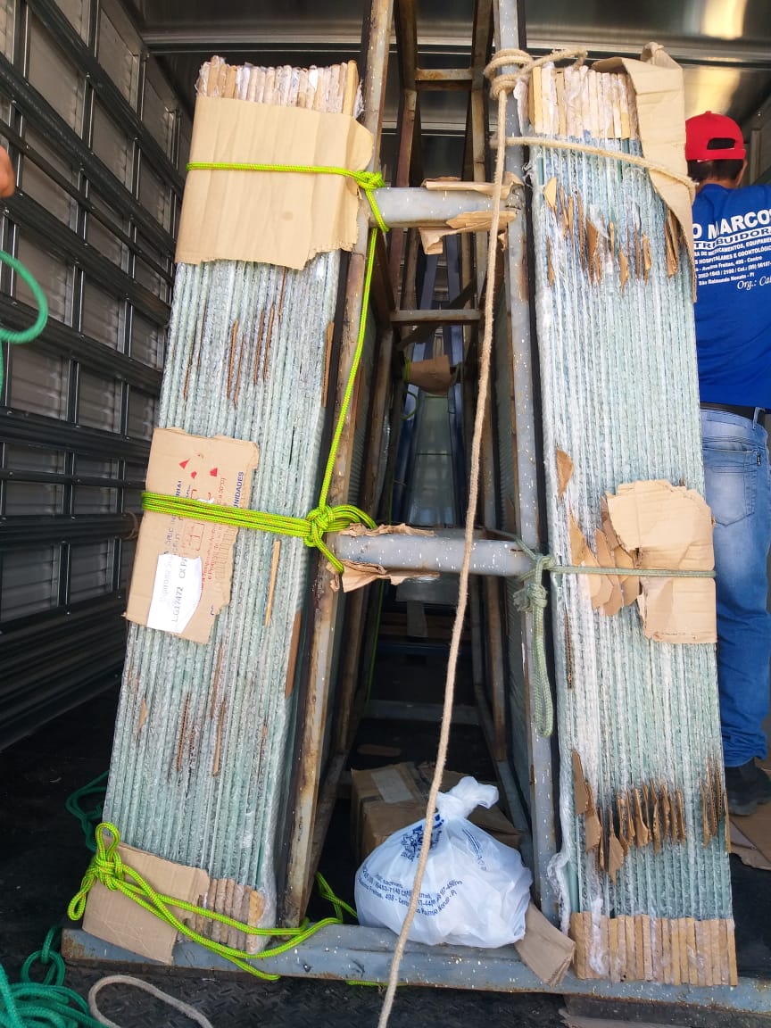 Materiais como lousas de vidro e impressoras são entregues nas escolas municipal de Uruçuí-Piauí  - Imagem 4