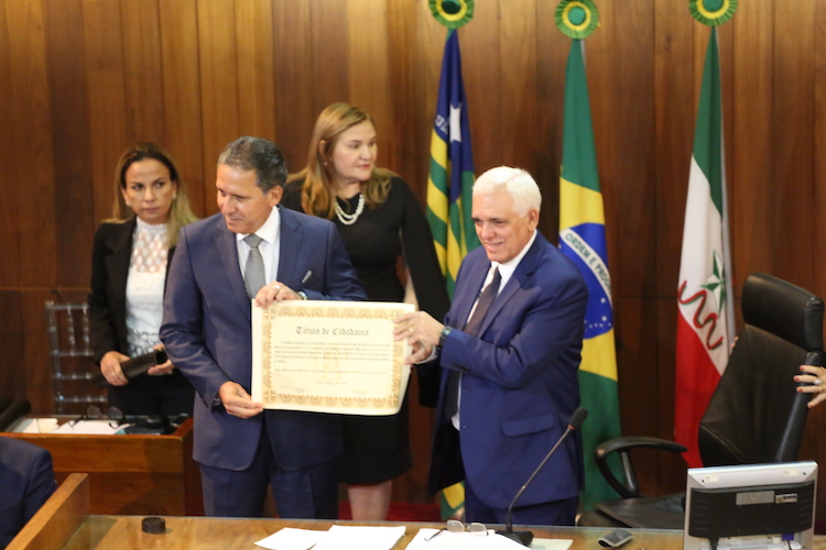 General Mourão se emociona e diz que o país passa por sérios desafios - Imagem 2