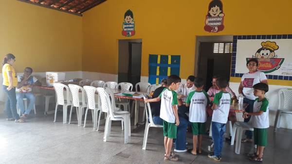 Secretaria de saúde realiza campanha de vacinação em escolas do município  - Imagem 1