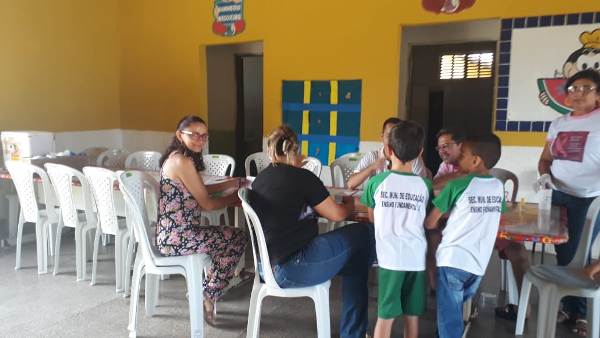 Secretaria de saúde realiza campanha de vacinação em escolas do município  - Imagem 2