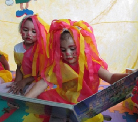 Índio e livro lembrado em comemorações escolares