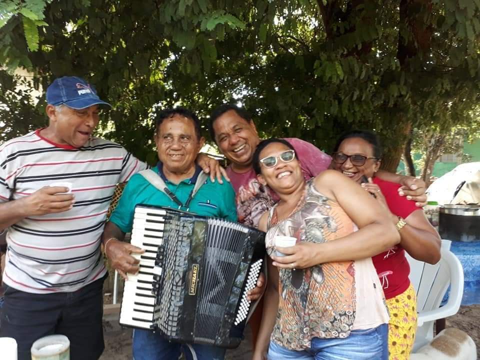 Prefeito João Luiz prestigia aniversário de tradicional sanfoneiro  - Imagem 3