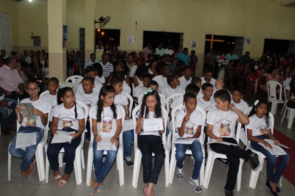 Paróquia realiza missa de envio da imagem da sagrada família para peregrinação  - Imagem 3