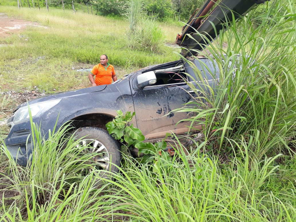 Mais um acidente na curva da morte  - Imagem 3
